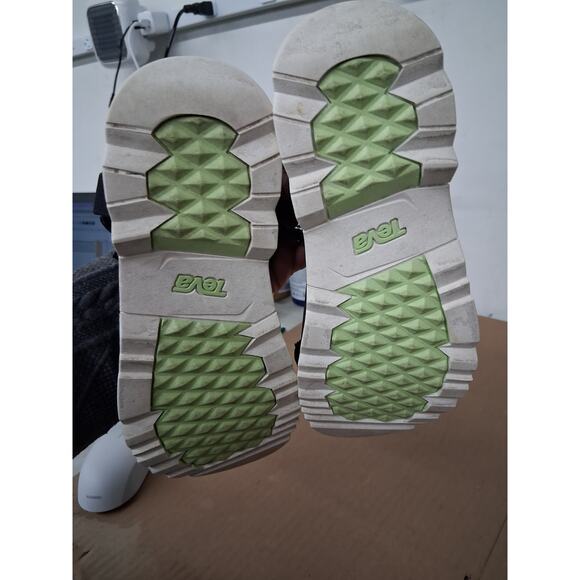 USED Teva Women's Jadito Universal Sandals , Black/White, 6 - Picture 4 of 5